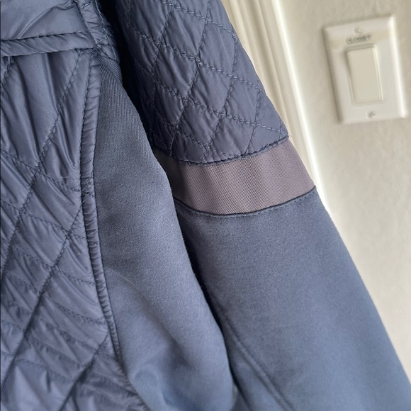 Athleta Rock Ridge Jacket size Large Navy - Picture 4 of 14